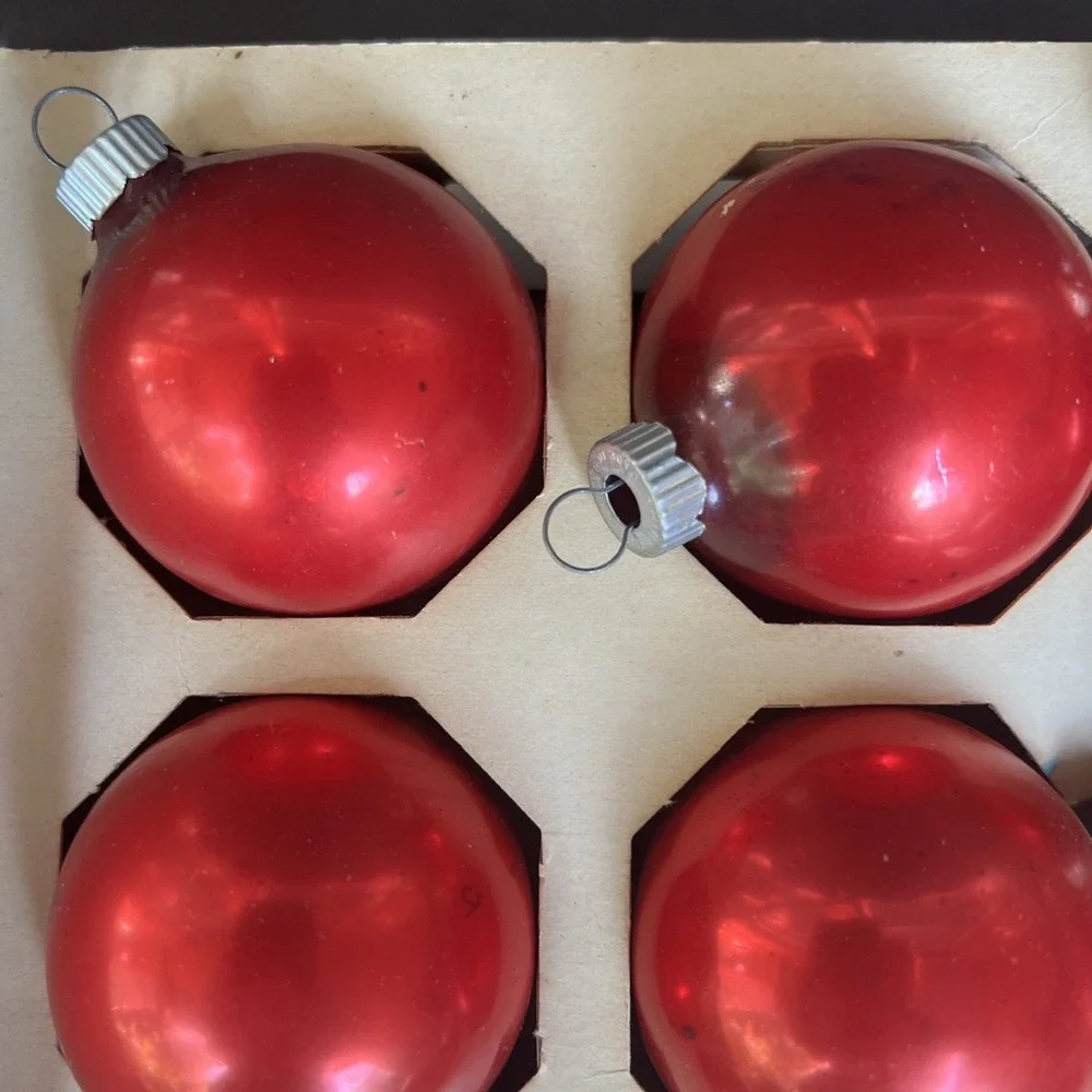 Vintage Shiny Brite Set Of 9 Glass Ornaments Red 2 1/4